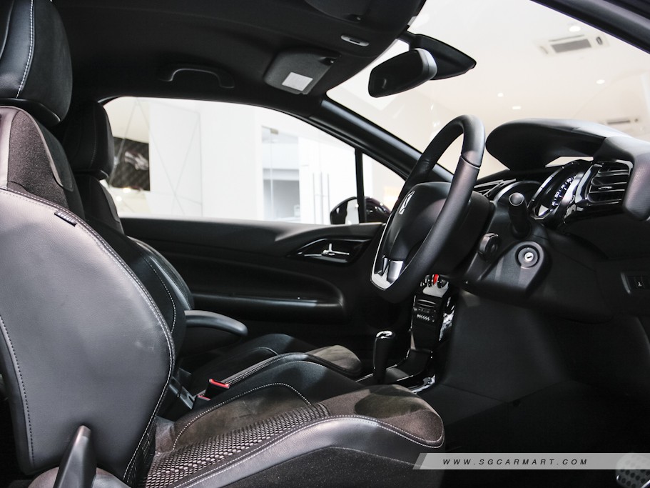 https://i.i-sgcm.com/new_cars/cars/10836/10836_g15