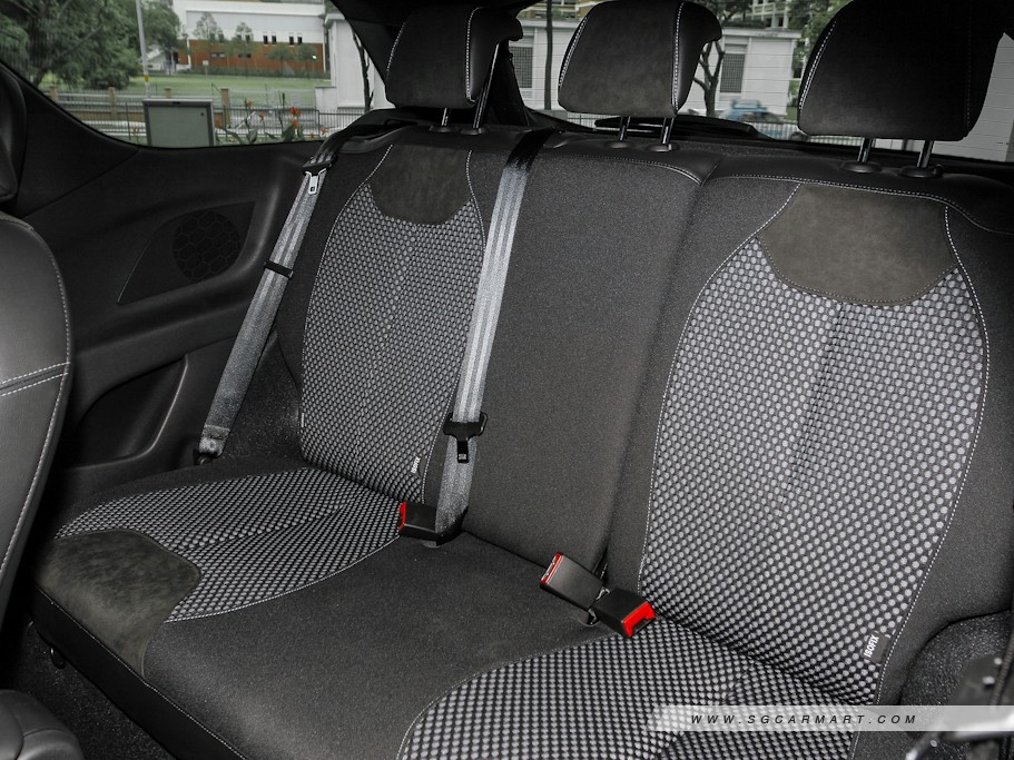 https://i.i-sgcm.com/new_cars/cars/10836/10836_g16
