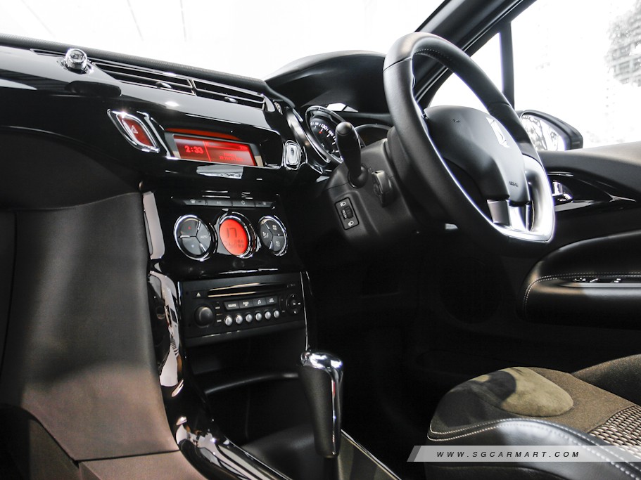 https://i.i-sgcm.com/new_cars/cars/10836/10836_g17