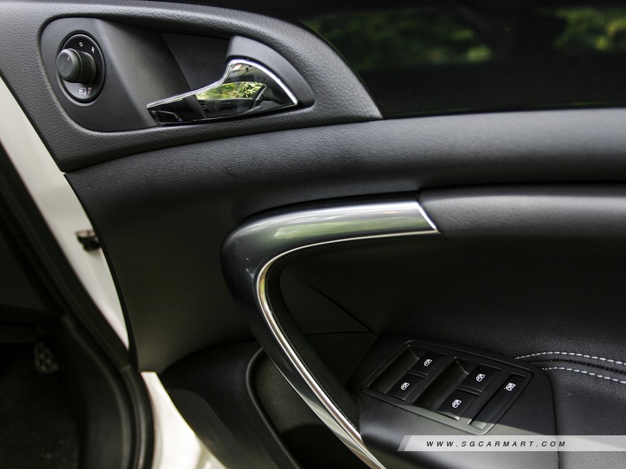 https://i.i-sgcm.com/new_cars/cars/10837/10837_g15