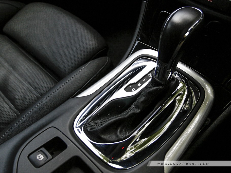 https://i.i-sgcm.com/new_cars/cars/10837/10837_g25