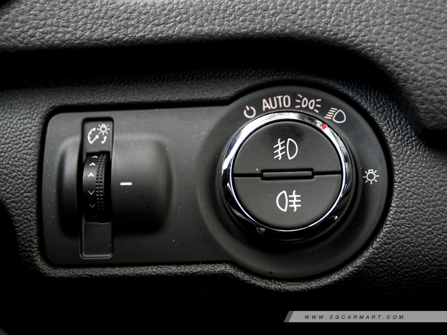 https://i.i-sgcm.com/new_cars/cars/10837/10837_g27