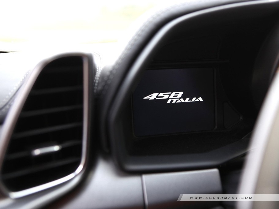 https://i.i-sgcm.com/new_cars/cars/10841/10841_g16