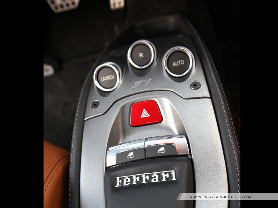 https://i.i-sgcm.com/new_cars/cars/10841/10841_g17