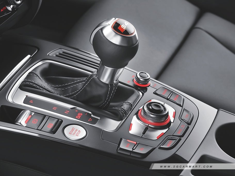 https://i.i-sgcm.com/new_cars/cars/10845/10845_g11