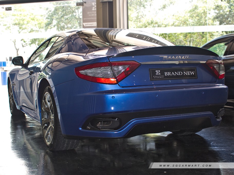 https://i.i-sgcm.com/new_cars/cars/10856/10856_g69
