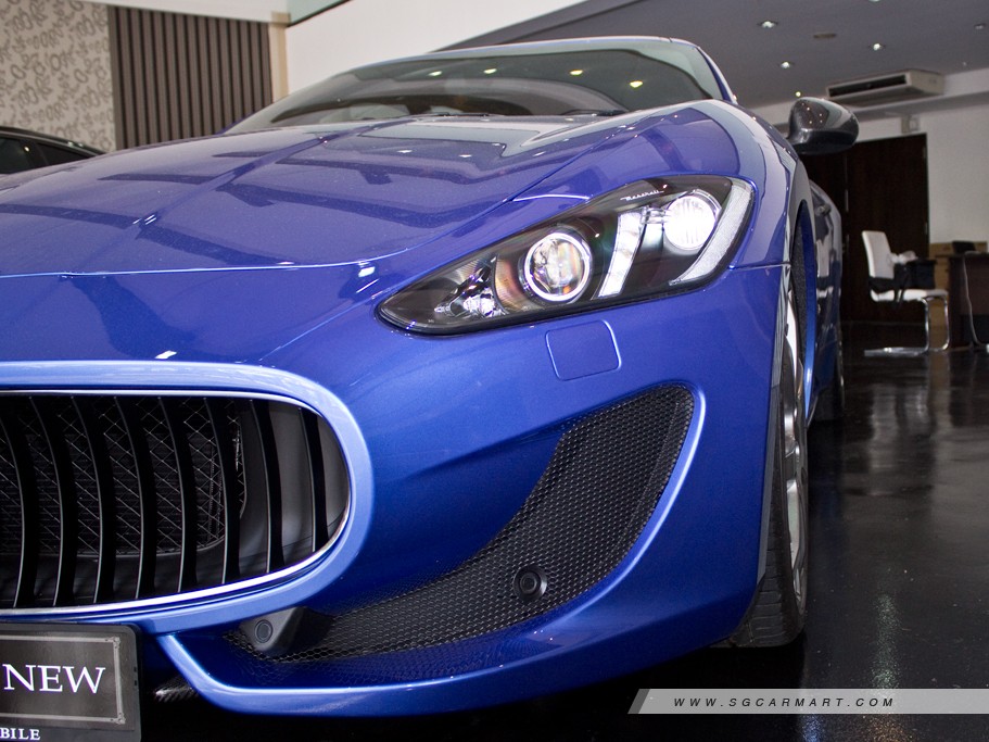 https://i.i-sgcm.com/new_cars/cars/10856/10856_g70