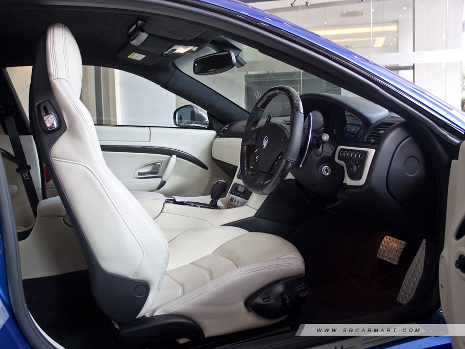 https://i.i-sgcm.com/new_cars/cars/10856/10856_g74
