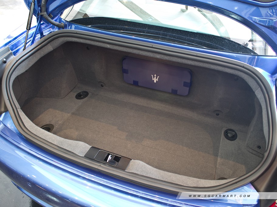 https://i.i-sgcm.com/new_cars/cars/10856/10856_g86