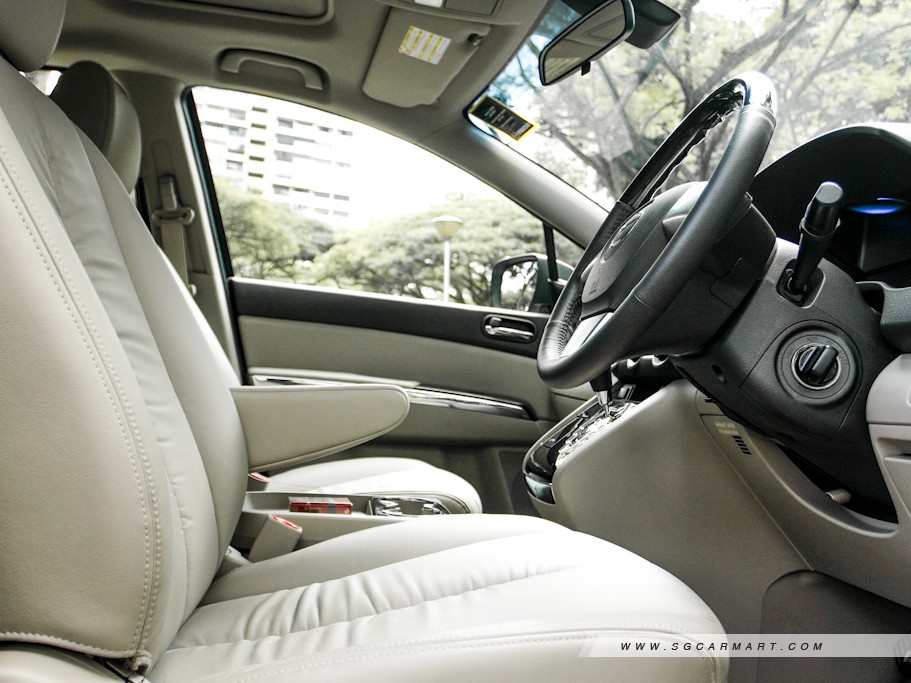 https://i.i-sgcm.com/new_cars/cars/10859/10859_g16