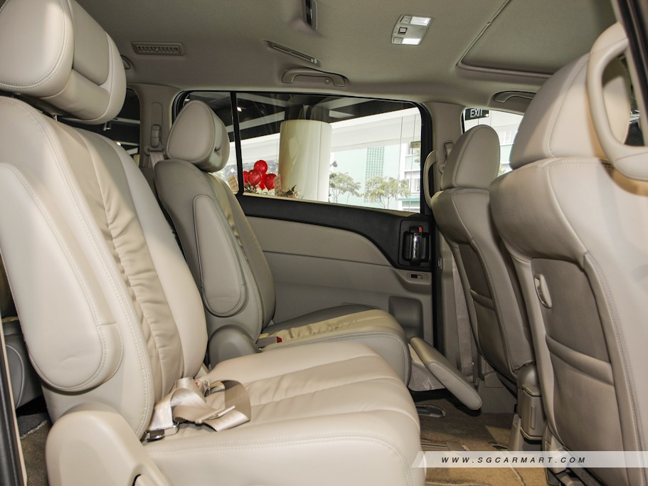 https://i.i-sgcm.com/new_cars/cars/10859/10859_g17