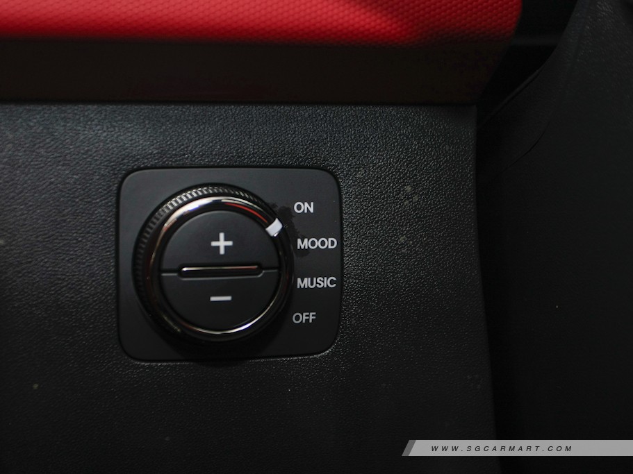 https://i.i-sgcm.com/new_cars/cars/10873/10873_g22