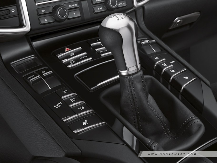 https://i.i-sgcm.com/new_cars/cars/10876/10876_g13