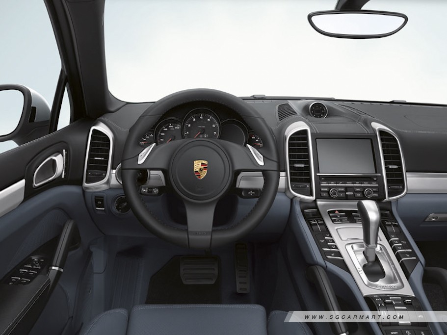 https://i.i-sgcm.com/new_cars/cars/10876/10876_g9