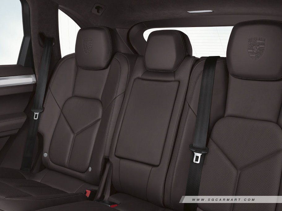 https://i.i-sgcm.com/new_cars/cars/10877/10877_g12