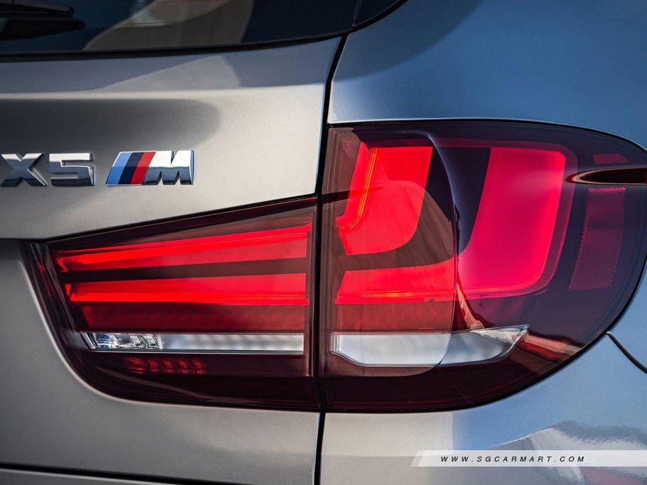 https://i.i-sgcm.com/new_cars/cars/10890/10890_g11