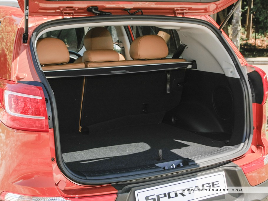 https://i.i-sgcm.com/new_cars/cars/10895/10895_g10