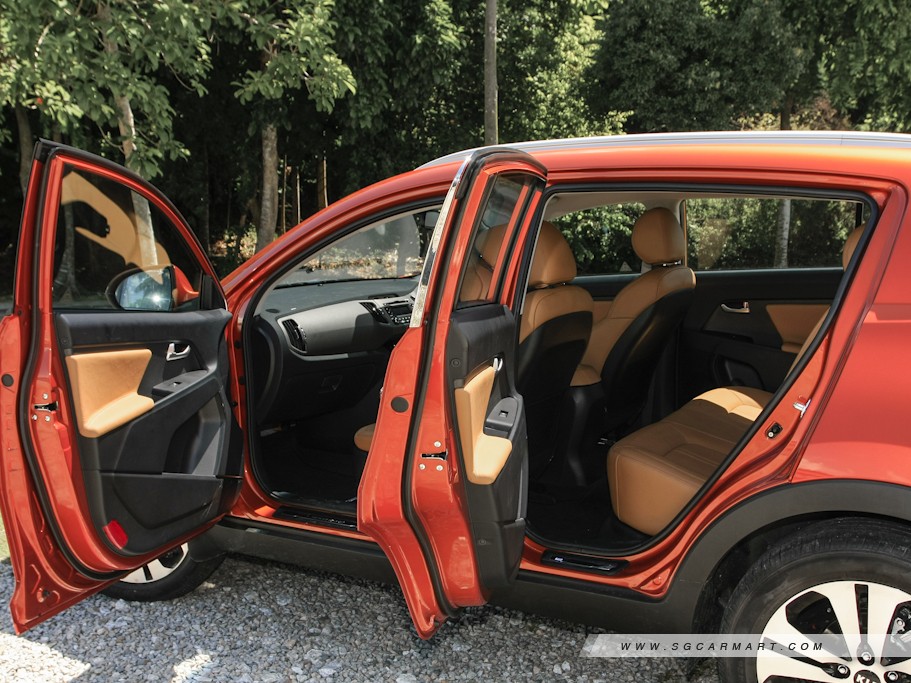 https://i.i-sgcm.com/new_cars/cars/10895/10895_g11