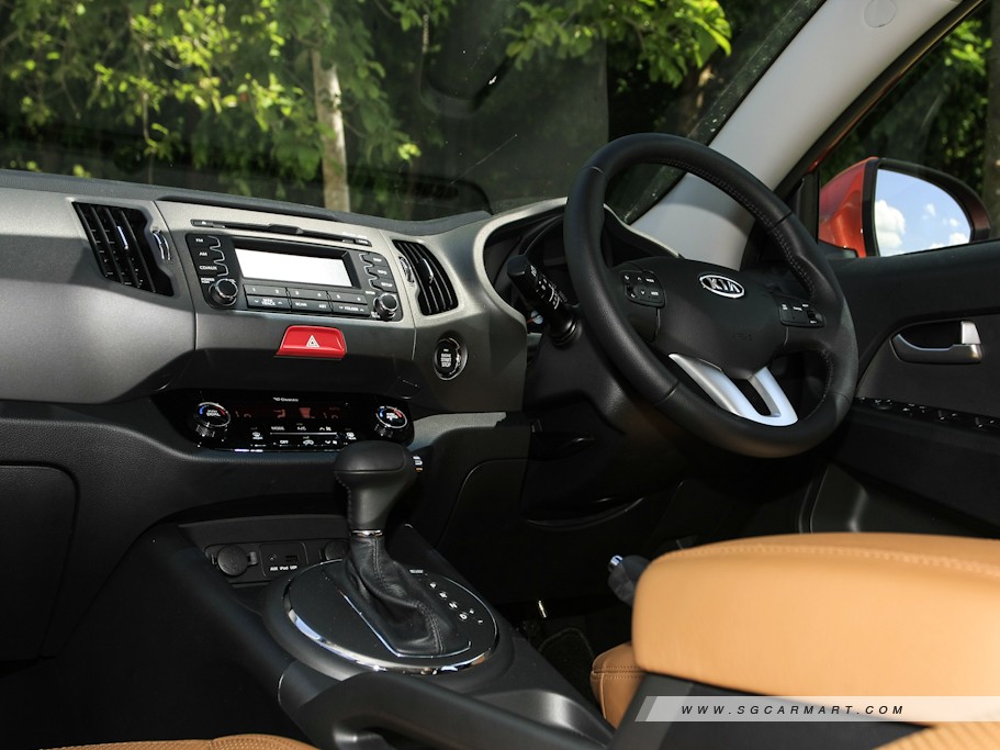 https://i.i-sgcm.com/new_cars/cars/10895/10895_g15