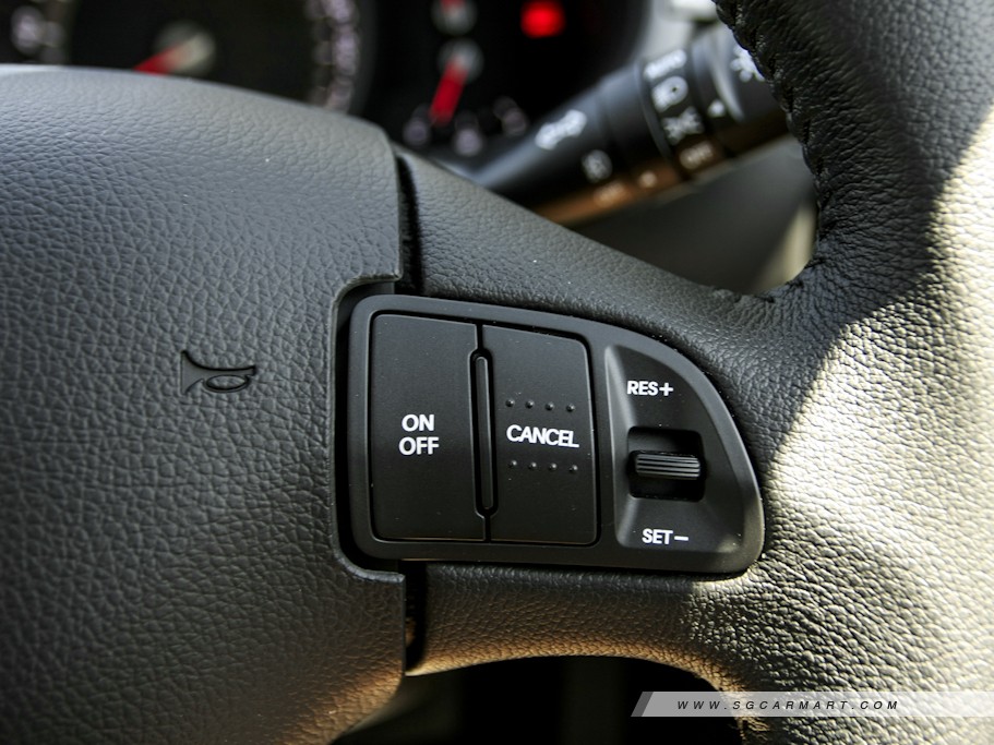 https://i.i-sgcm.com/new_cars/cars/10895/10895_g17
