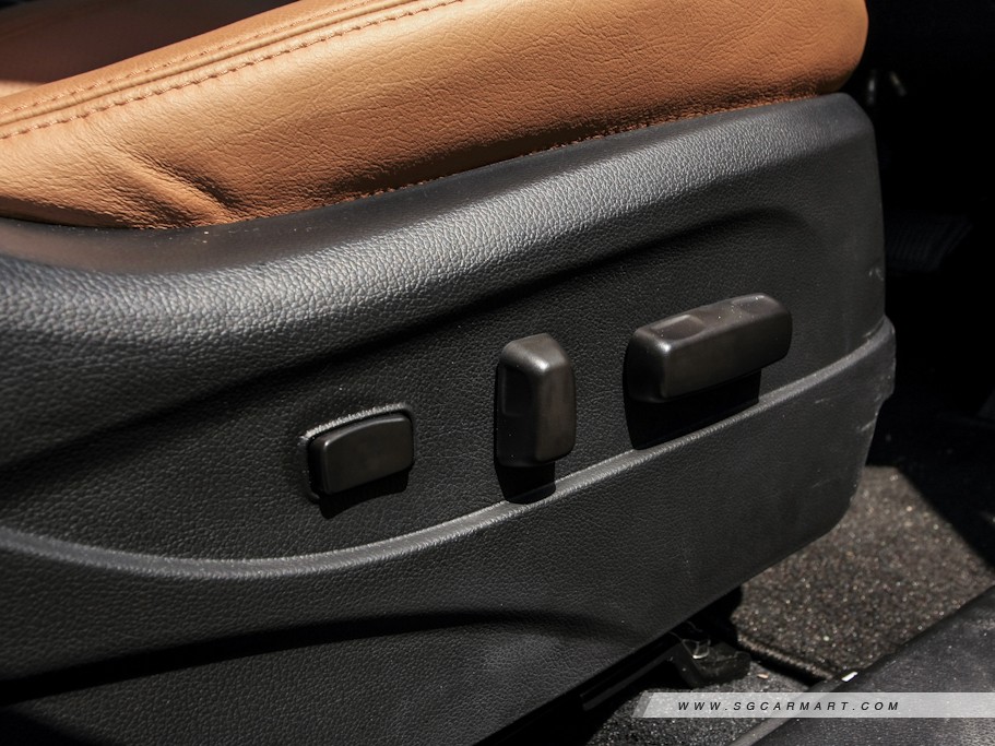 https://i.i-sgcm.com/new_cars/cars/10895/10895_g26