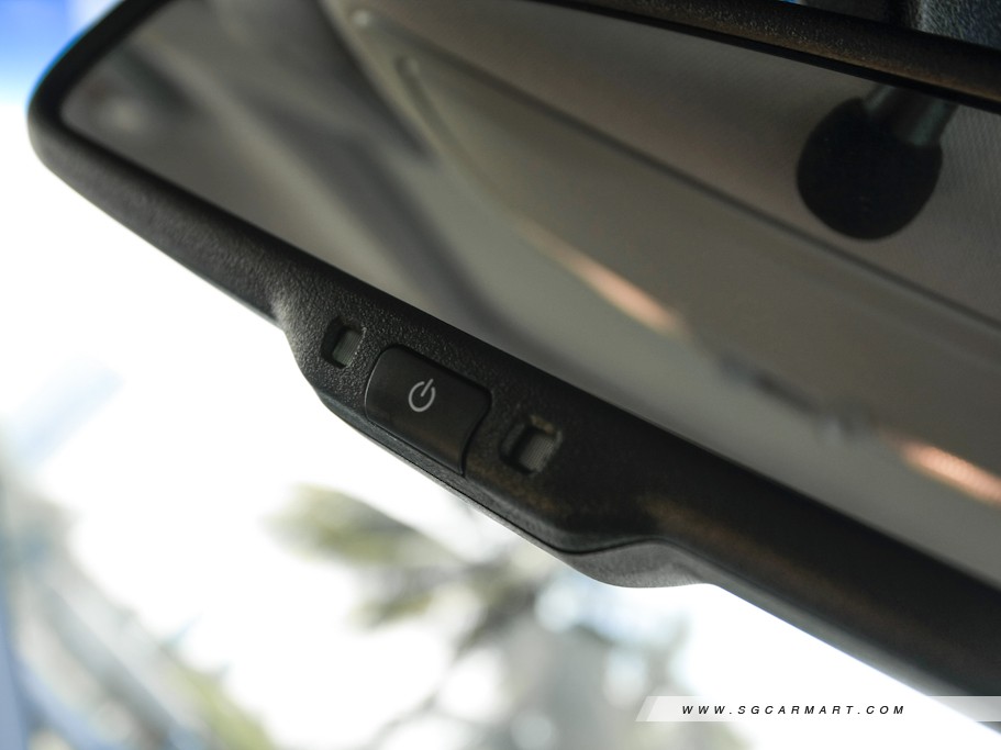 https://i.i-sgcm.com/new_cars/cars/10895/10895_g27