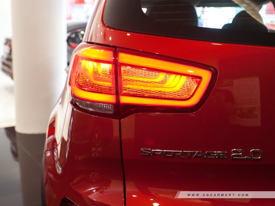 https://i.i-sgcm.com/new_cars/cars/10895/10895_g34