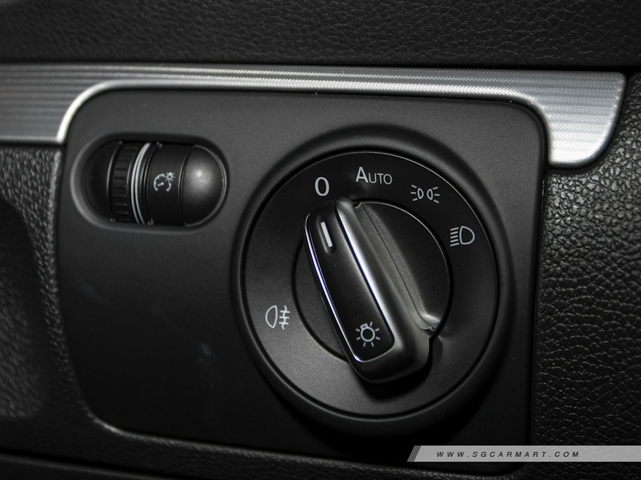 https://i.i-sgcm.com/new_cars/cars/10904/10904_g23