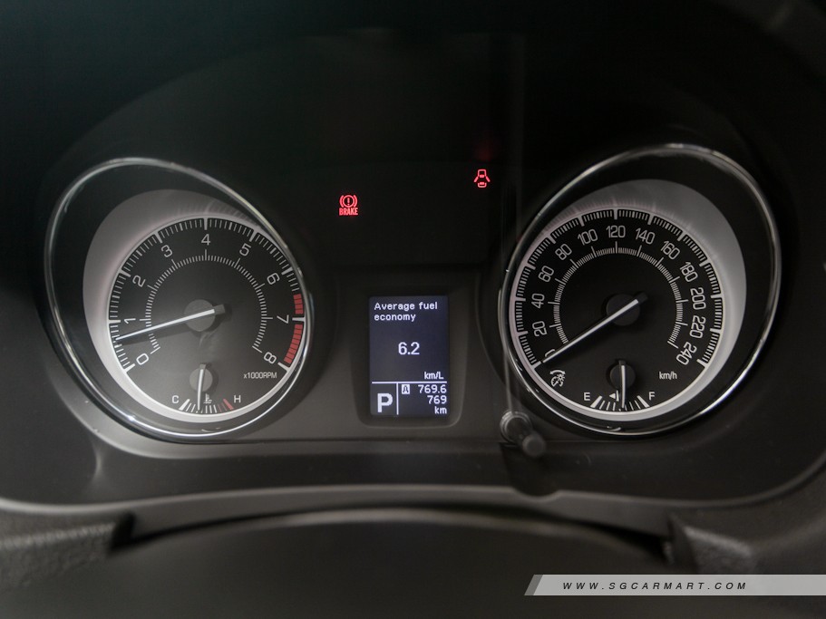https://i.i-sgcm.com/new_cars/cars/10908/10908_g49