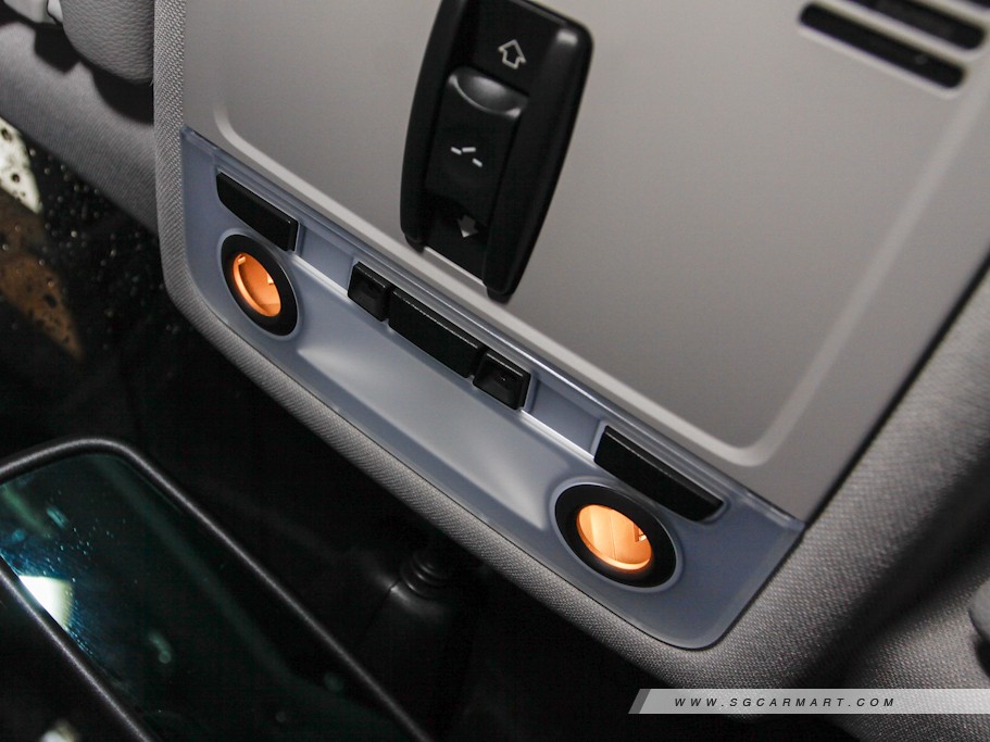 https://i.i-sgcm.com/new_cars/cars/10915/10915_g18