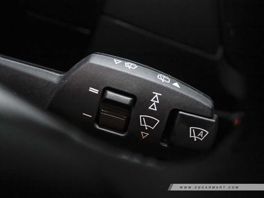 https://i.i-sgcm.com/new_cars/cars/10915/10915_g22