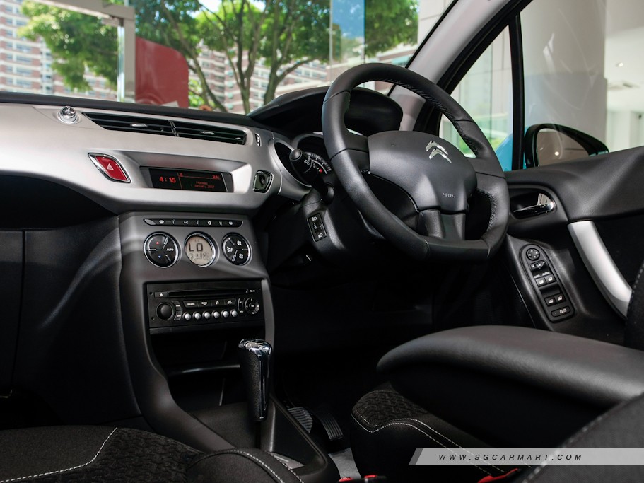https://i.i-sgcm.com/new_cars/cars/10916/10916_g14