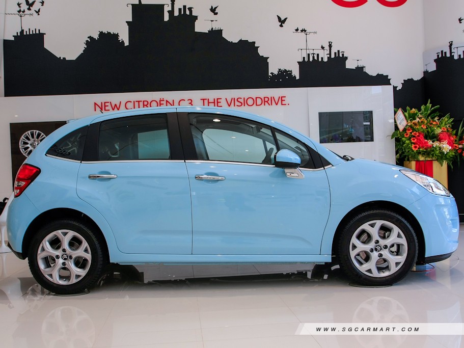 https://i.i-sgcm.com/new_cars/cars/10916/10916_g4