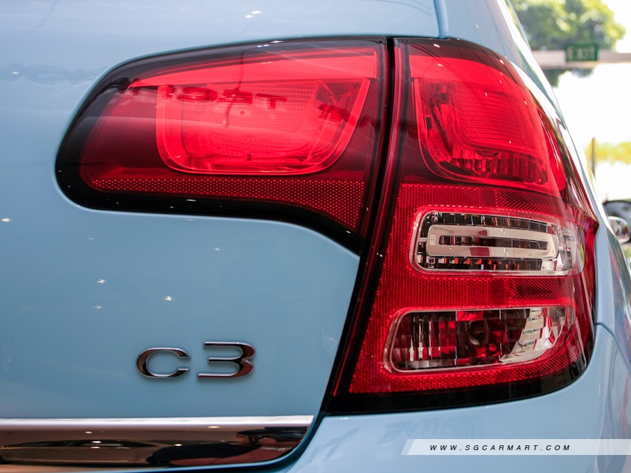 https://i.i-sgcm.com/new_cars/cars/10916/10916_g9