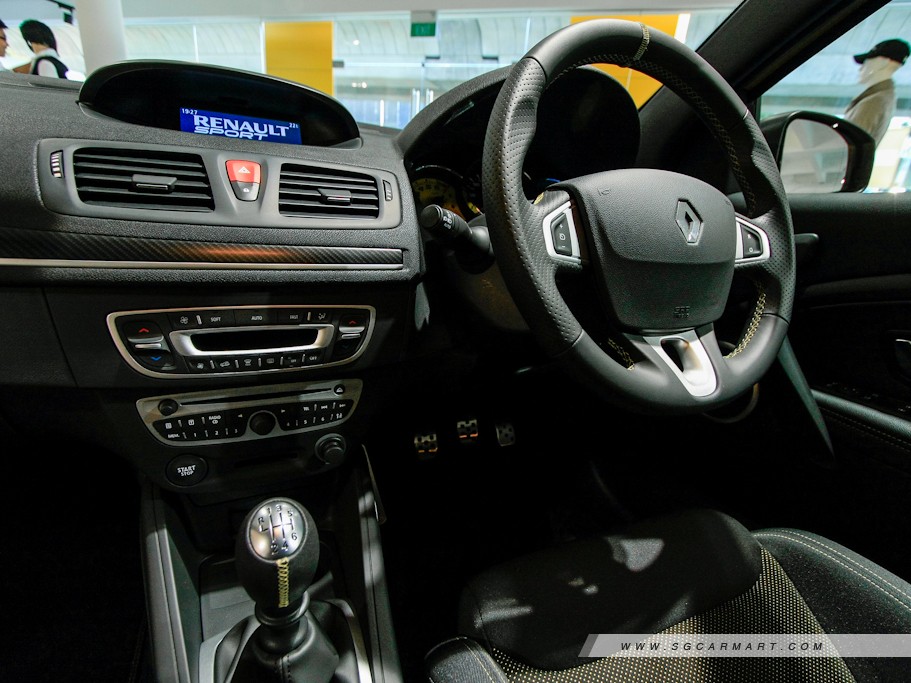 https://i.i-sgcm.com/new_cars/cars/10918/10918_g54