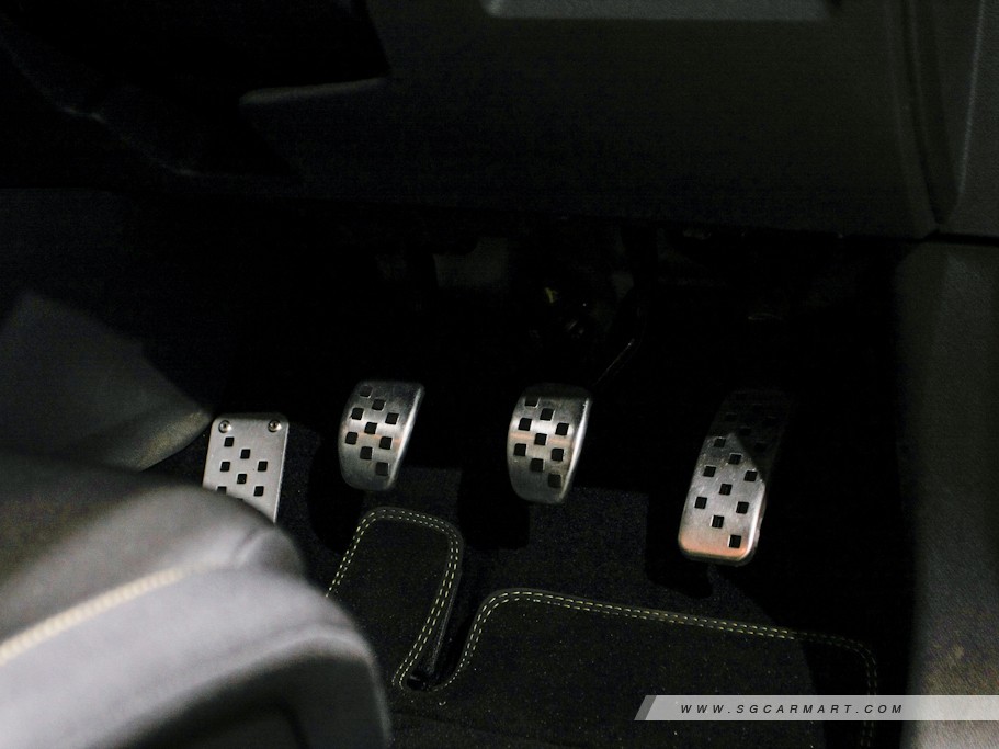 https://i.i-sgcm.com/new_cars/cars/10918/10918_g67