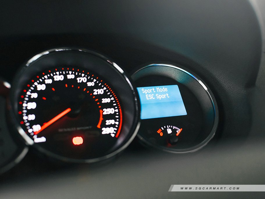 https://i.i-sgcm.com/new_cars/cars/10918/10918_g90