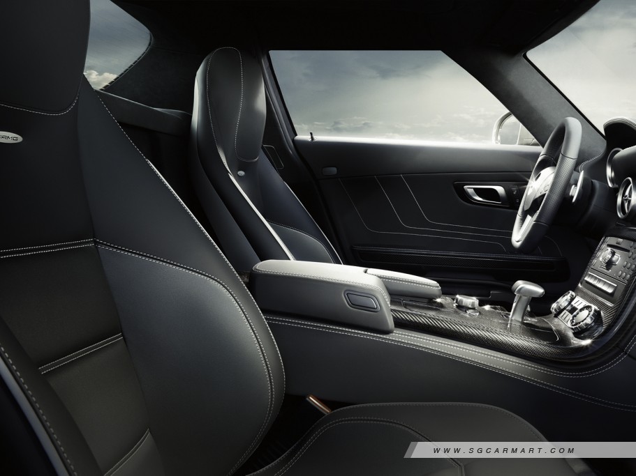 https://i.i-sgcm.com/new_cars/cars/10925/10925_g8