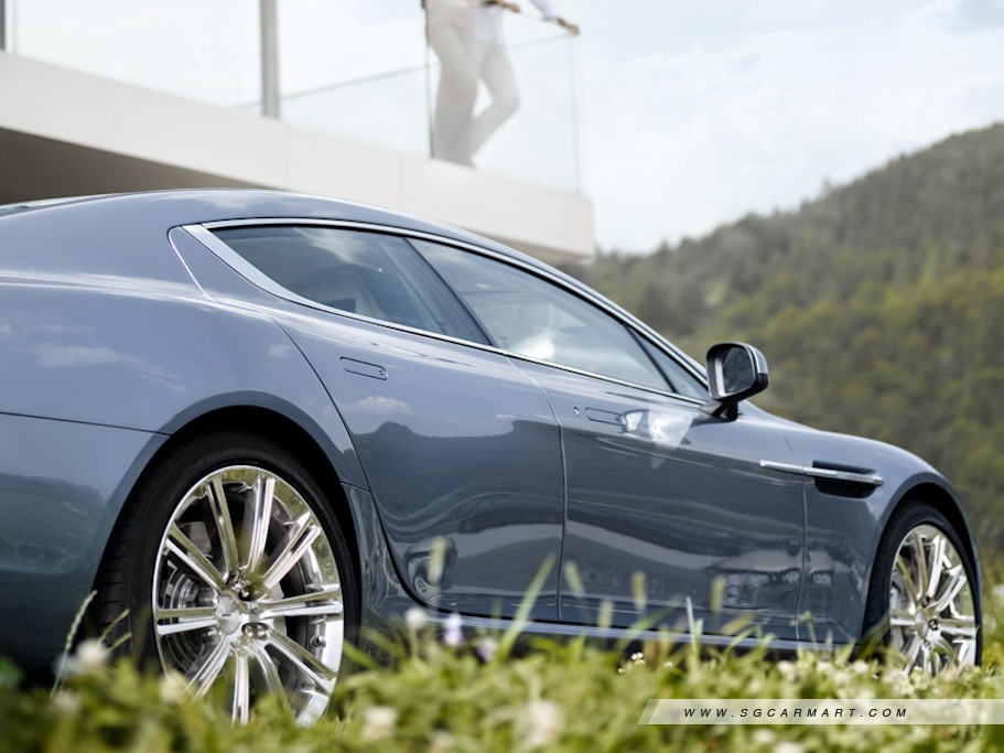 https://i.i-sgcm.com/new_cars/cars/10926/10926_g6
