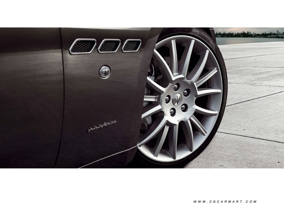https://i.i-sgcm.com/new_cars/cars/10927/10927_g6