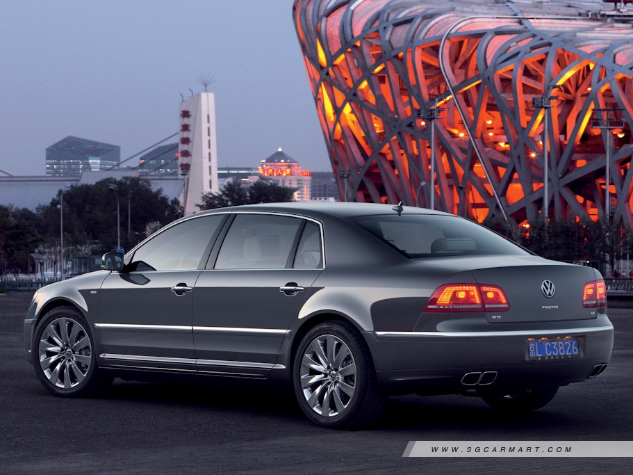 https://i.i-sgcm.com/new_cars/cars/10930/10930_g43