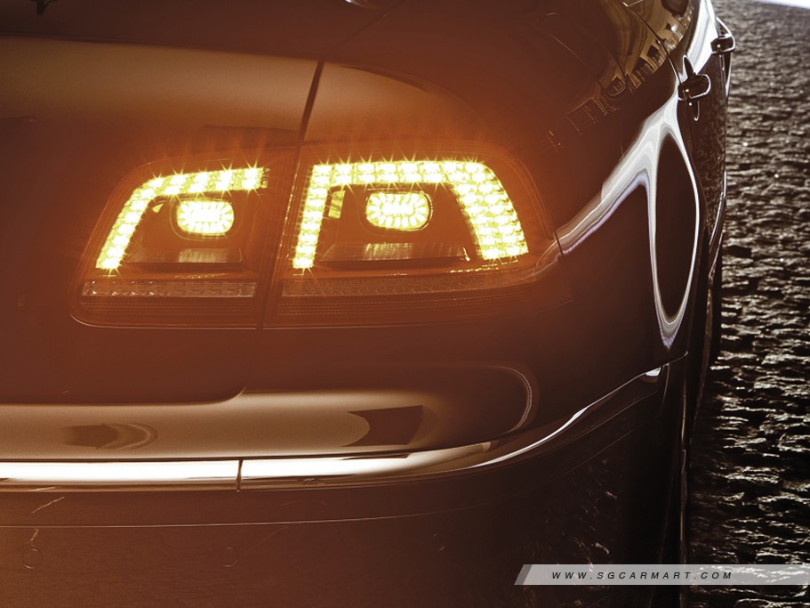 https://i.i-sgcm.com/new_cars/cars/10930/10930_g46