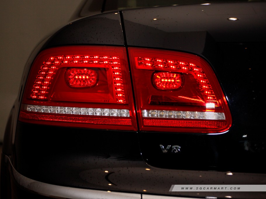 https://i.i-sgcm.com/new_cars/cars/10930/10930_g56