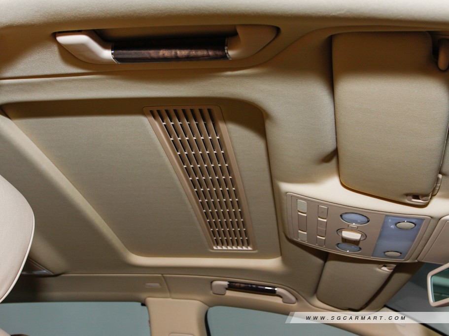 https://i.i-sgcm.com/new_cars/cars/10930/10930_g73