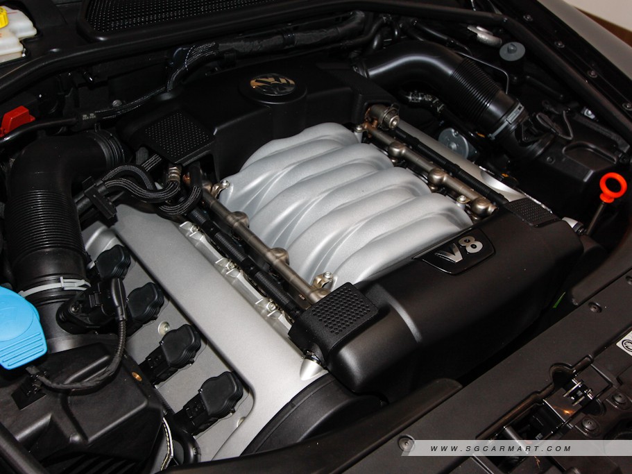 https://i.i-sgcm.com/new_cars/cars/10930/10930_g77