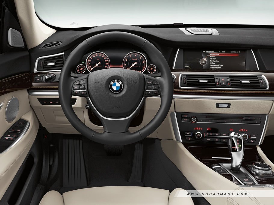 https://i.i-sgcm.com/new_cars/cars/10931/10931_g11