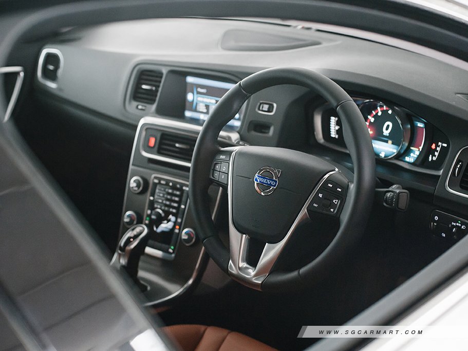 https://i.i-sgcm.com/new_cars/cars/10935/10935_g12