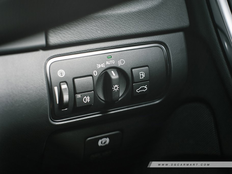 https://i.i-sgcm.com/new_cars/cars/10935/10935_g18