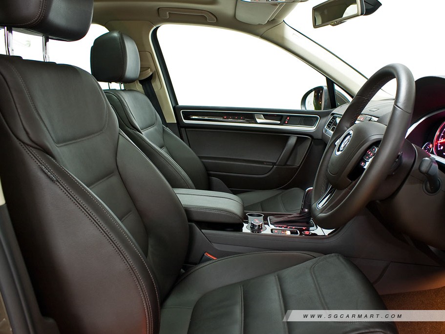 https://i.i-sgcm.com/new_cars/cars/10937/10937_g55