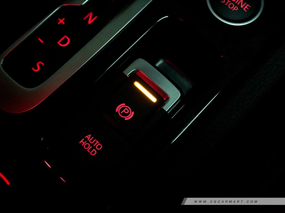 https://i.i-sgcm.com/new_cars/cars/10937/10937_g64